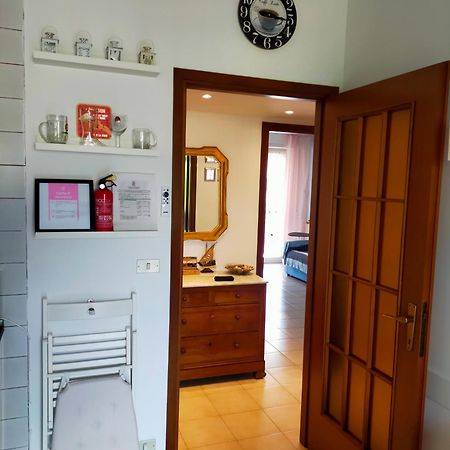 Appartamento Riviera Trilocale Wifi E Parcheggio Privato Ventimiglia Dış mekan fotoğraf