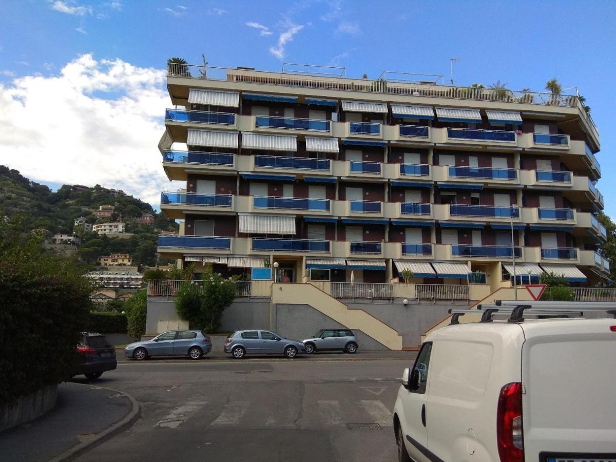 Appartamento Riviera Trilocale Wifi E Parcheggio Privato Ventimiglia Dış mekan fotoğraf