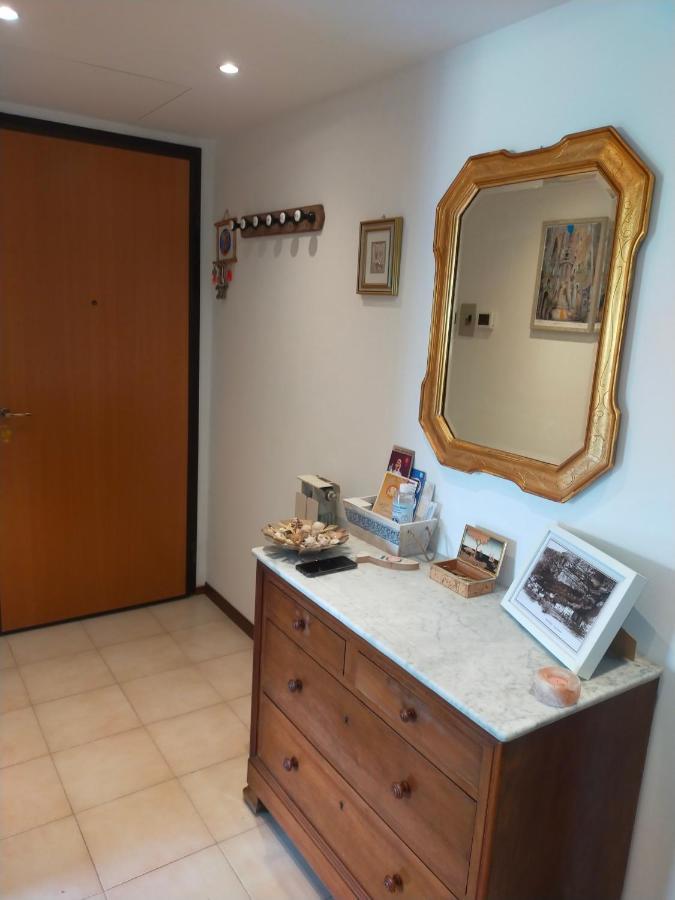 Appartamento Riviera Trilocale Wifi E Parcheggio Privato Ventimiglia Dış mekan fotoğraf