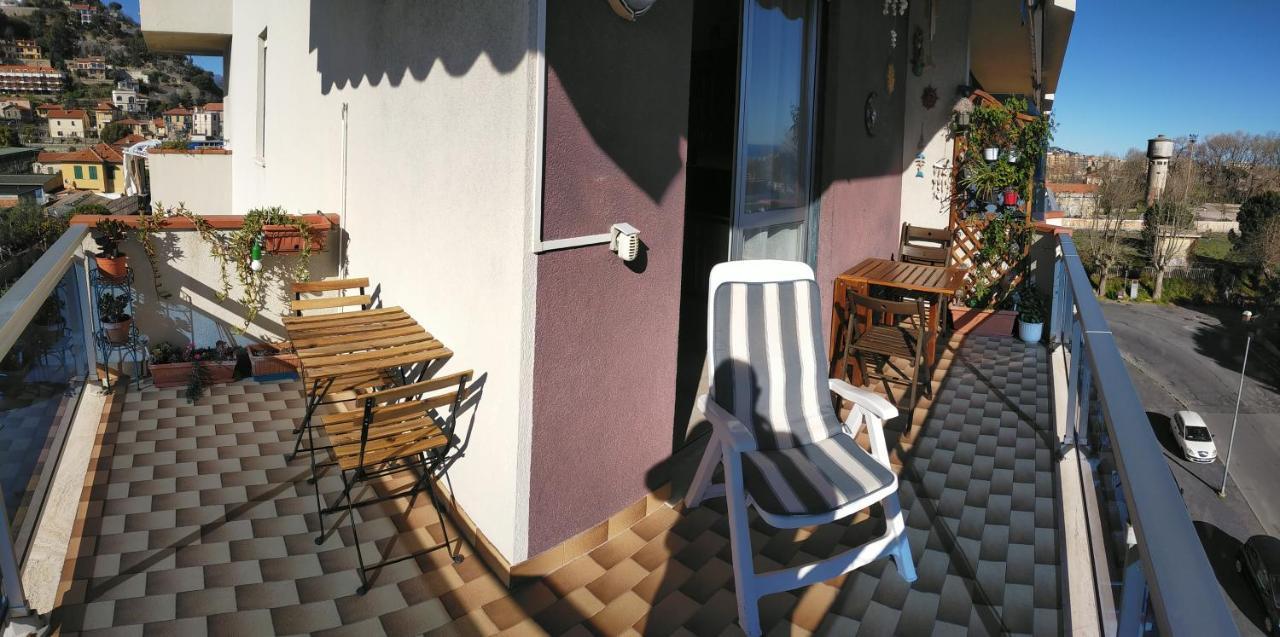 Appartamento Riviera Trilocale Wifi E Parcheggio Privato Ventimiglia Dış mekan fotoğraf