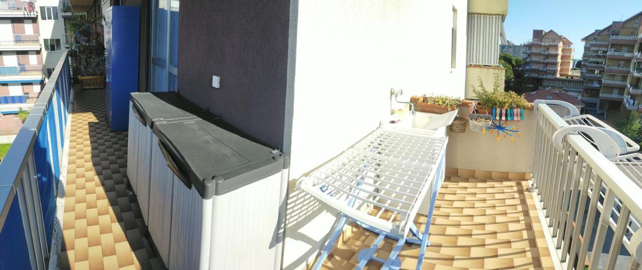 Appartamento Riviera Trilocale Wifi E Parcheggio Privato Ventimiglia Dış mekan fotoğraf